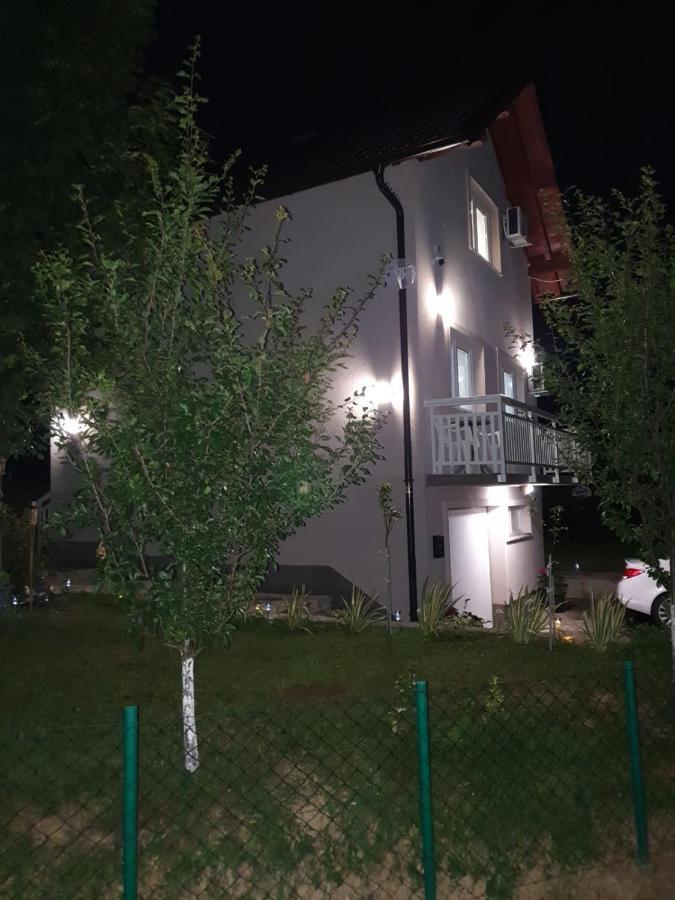 House Apartment Azra Сараево Экстерьер фото
