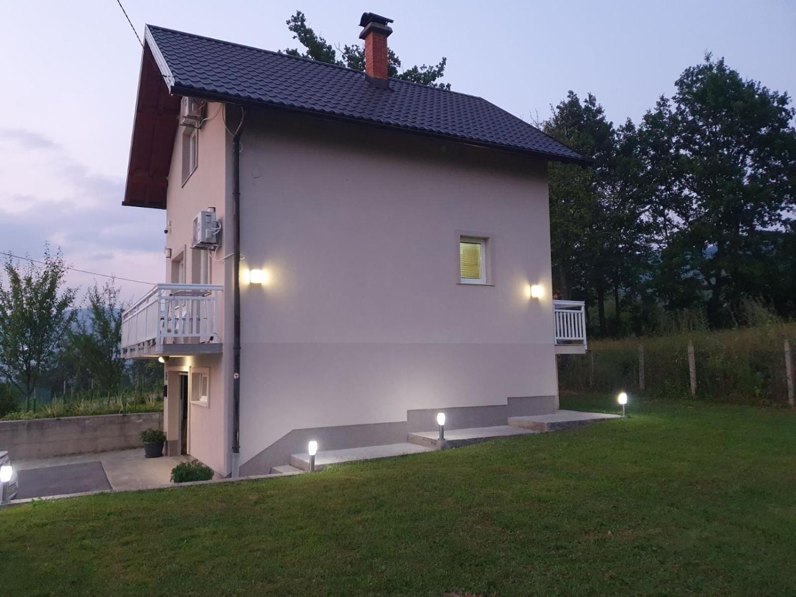 House Apartment Azra Сараево Экстерьер фото
